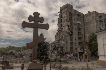 Ucraina, Russia avanza ancora e conquista un altro centro nel Donetsk