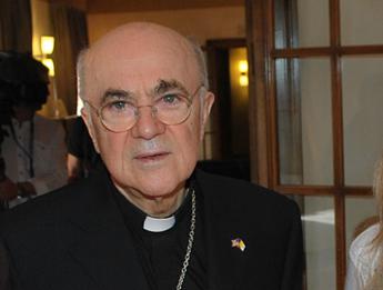 Vaticano, monsignor Viganò scomunicato per scisma