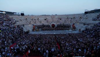 Verona, all’Arena con Muti notte di stelle dell’Opera: presenti Mattarella e Meloni