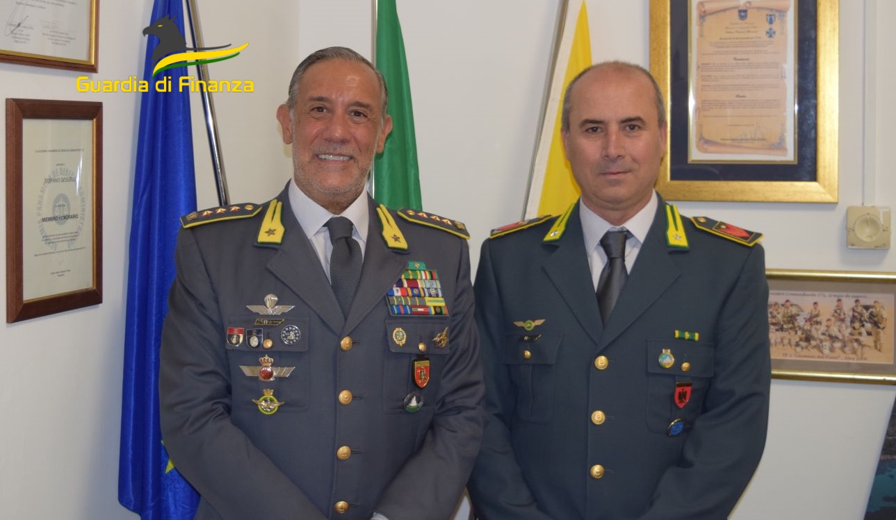 Caltanissetta. Dopo 40 anni di servizio nella Guardia di Finanza va in pensione l’appuntato Fabrizio Vinci