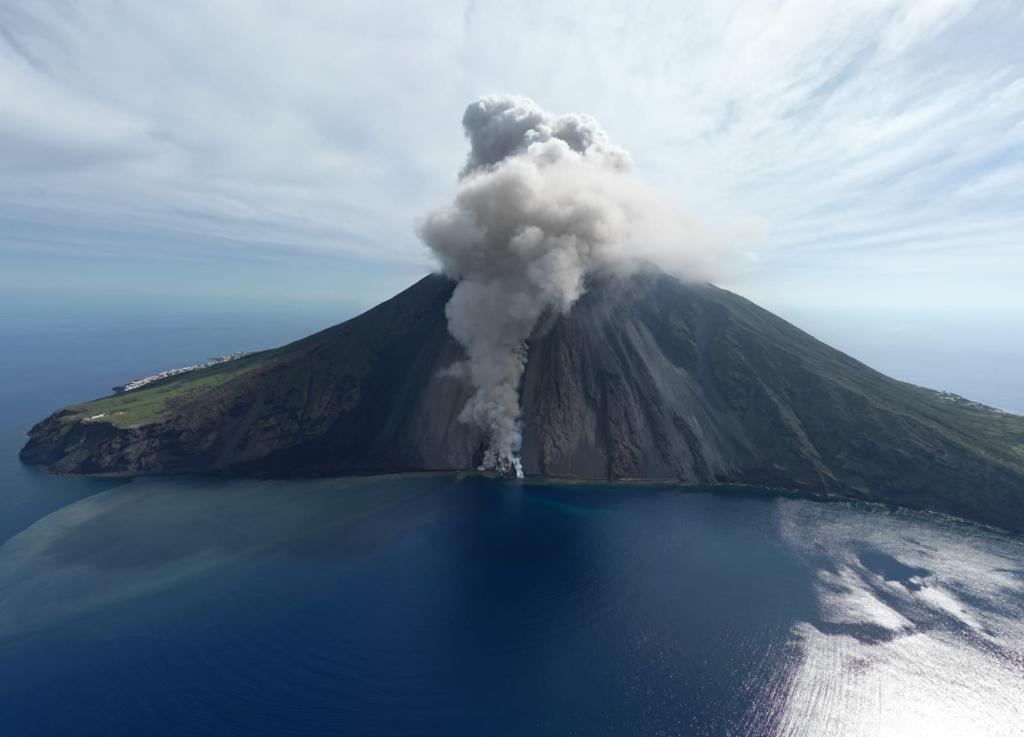 Allerta rossa Stromboli, Schifani: «Seguiamo evoluzione, pronti a chiedere stato di emergenza nazionale»