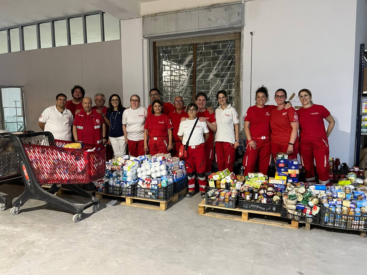 Caltanissetta. Croce Rossa Italiana, successo per l’iniziativa “Riempi il carrello di solidarietà”: raccolte 6 tonnellate di prodotti alimentari