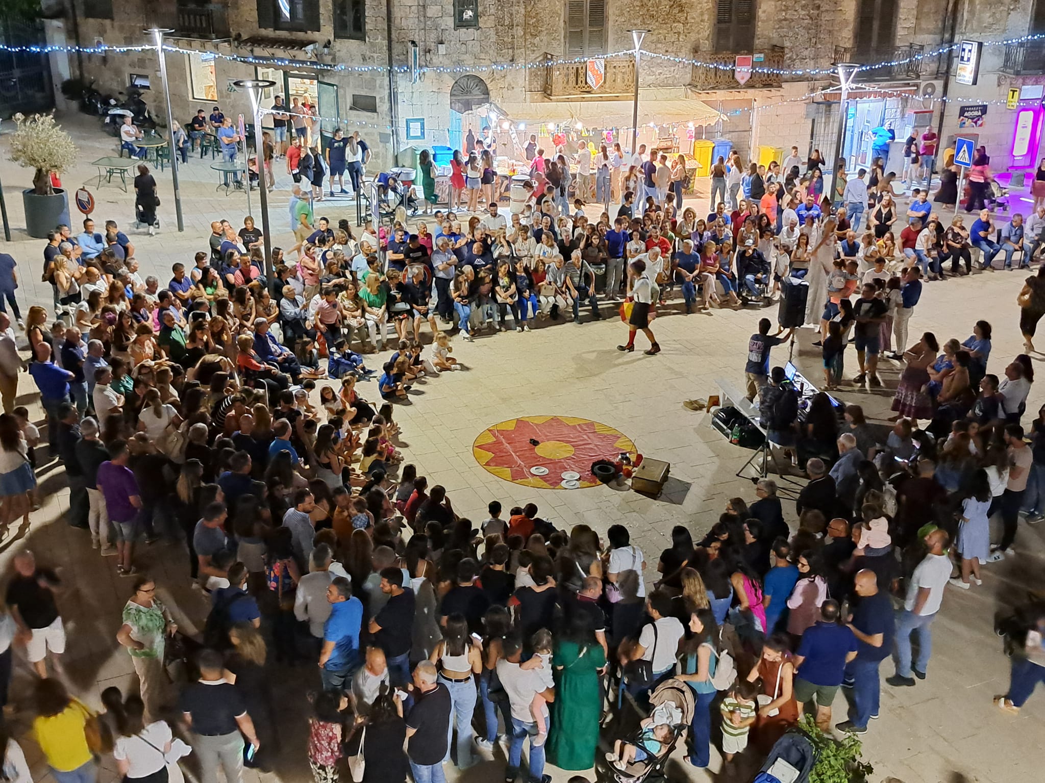 Mussomeli, “Benvenuta Estate”. Avviate le manifestazioni estive. Piazza Umberto si ripopola e Pro Loco in campo