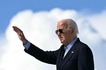 Biden, il medico ha visto neurologo esperto in Parkinson