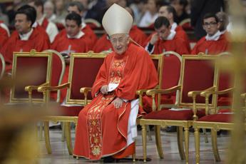 Camillo Ruini, il Gemelli: “Cardinale è stabile, proseguono controlli in terapia intensiva”