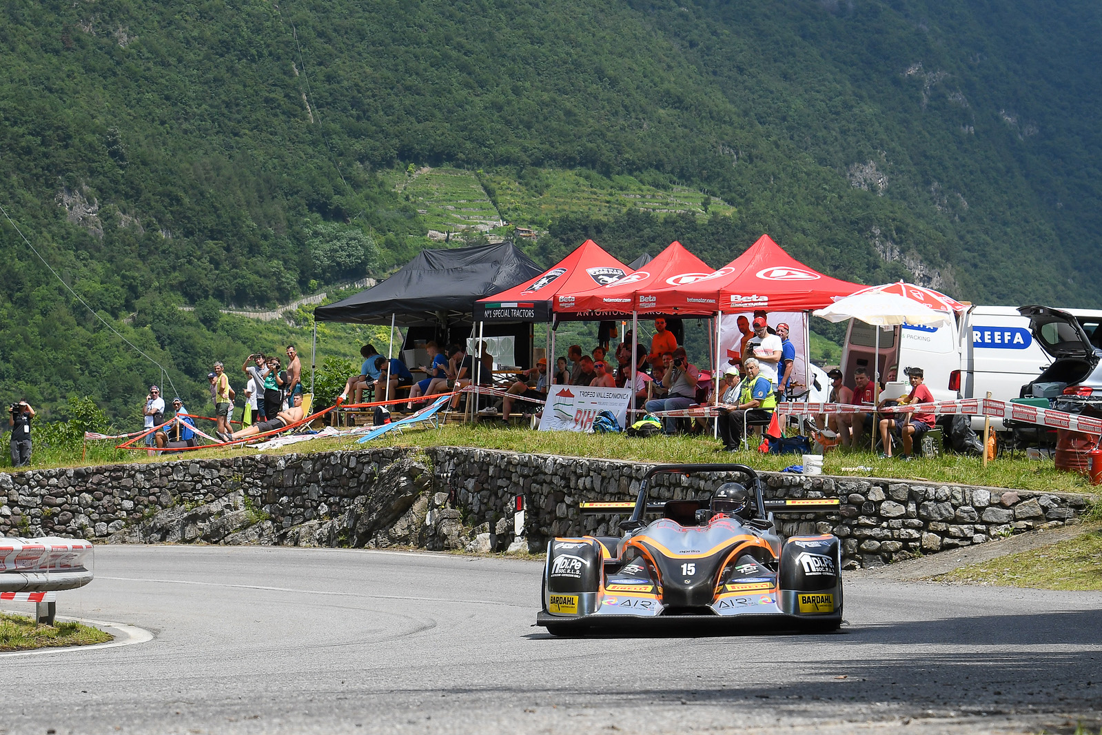 Motori. Il nisseno Andrea Di Caro dà spettacolo in Vallecamonica: 5° successo di fila nel Campionato Italiano Supersalita