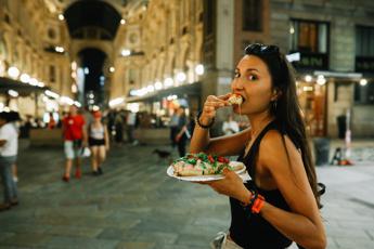 Estate, italiani in vacanza tra voglia di relax e buon cibo per ricaricare energie