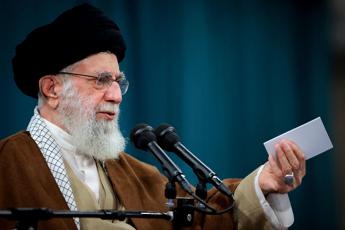 New York Times: Khamenei ha ordinato di colpire direttamente Israele