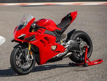 Nuova Ducati Panigale V4: nel 2025 arriverà la nuova superbike stradale?