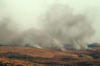 Raid Israele, Hezbollah risponde con razzi su Alture del Golan