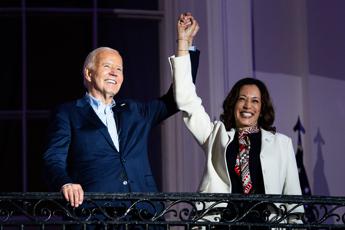 Ritiro Biden, attesa per discorso alla nazione. Harris-Trump, come cambiano i sondaggi