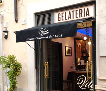 Roma, accanto allo storico Caffé Vitti apre la ‘Boutique del gelato’