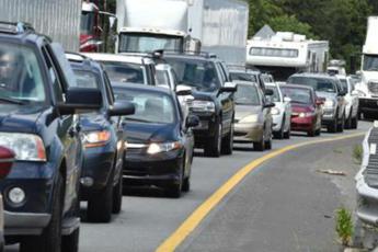 Traffico da bollino rosso su strade e autostrade nel weekend: previsioni