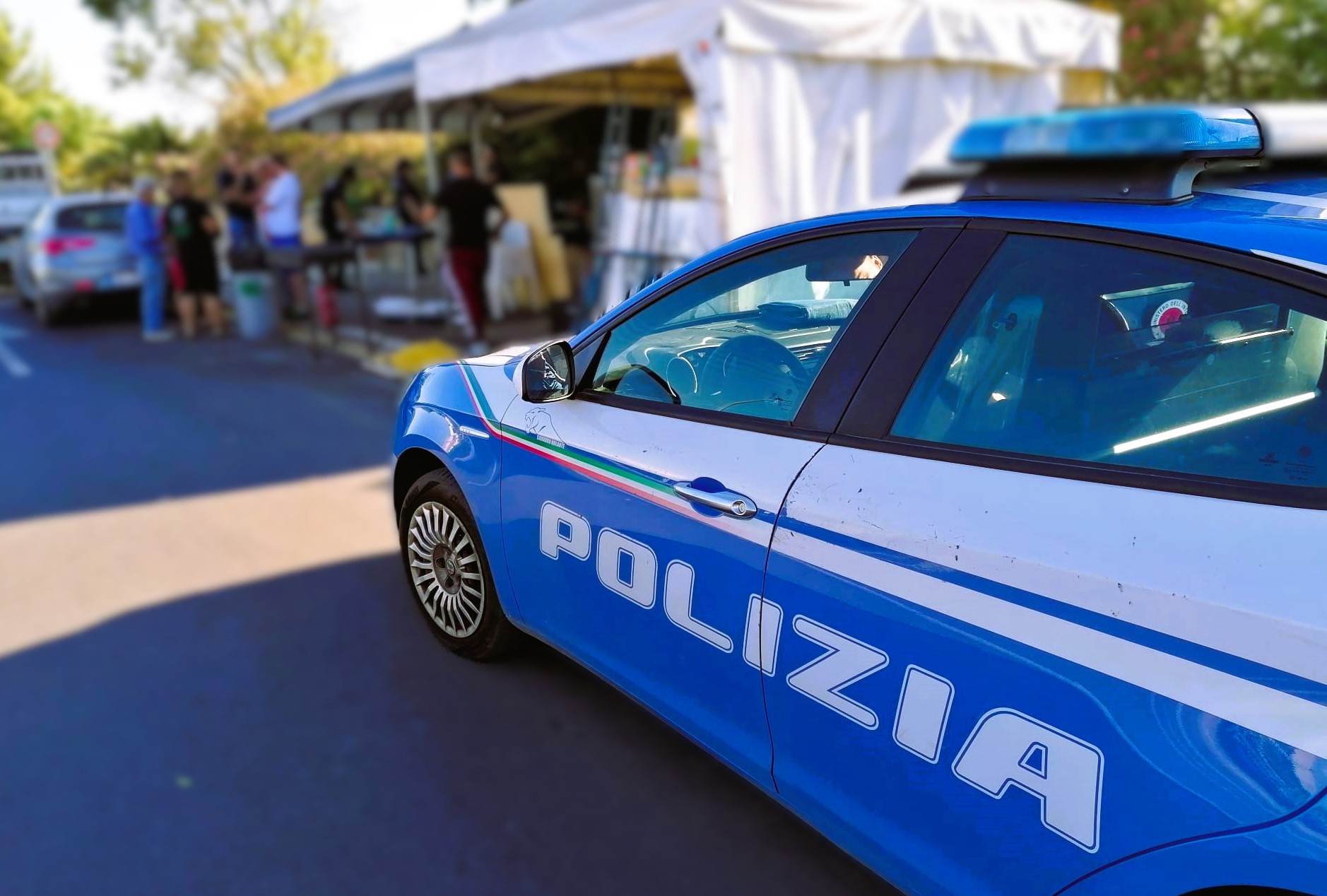 Caltanissetta. Attività di vendita di street food sanzionata e posta sotto sequestro dalla Polizia perché senza autorizzazione