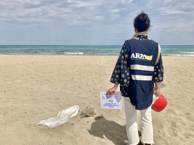 Gela. Mare non inquinato, schiuma dovuta alla mucillagine algale