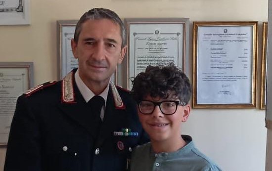 Studente tredicenne, per l’esame di Terza Media, realizza una tesina dedicata all’Arma dei Carabinieri