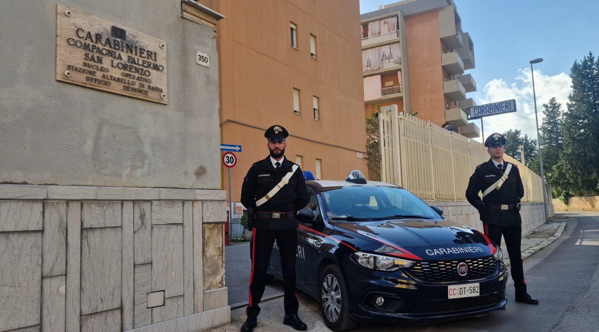 Inseguimento in auto e sparatoria dopo lite a Palermo, due arresti