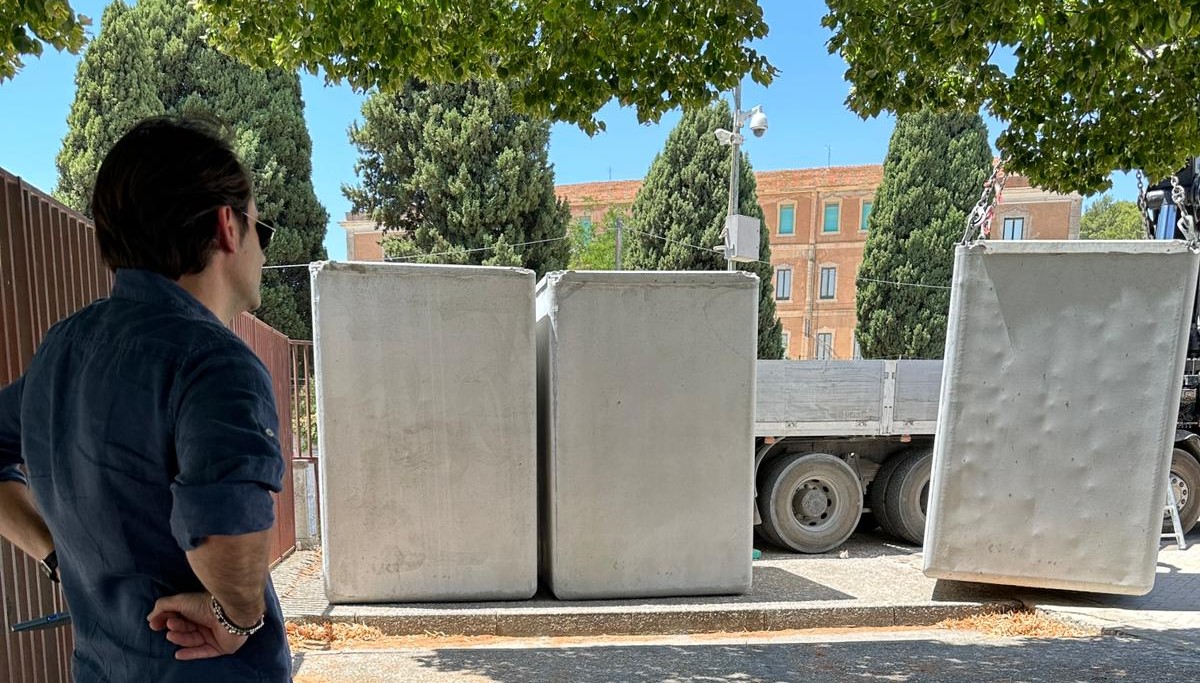 San Cataldo. Riparate e messe in funzione vasche di raccolta acqua nella villetta Alfano, installate vasche nella scuola San Giuseppe