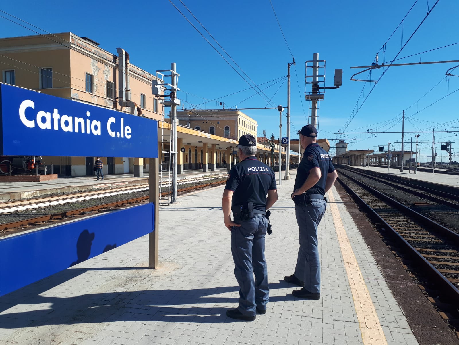 Controlli della Polizia Ferroviaria: un arresto e una 15enne rintracciata a bordo di un treno