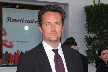 Morte Matthew Perry, attore ucciso da ketamina? Effetti e a cosa serve