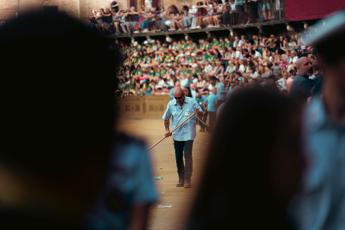 Palio di Siena, oggi si corre dopo il rinvio per maltempo: orario, programma