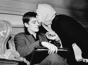 Romy Schneider, Mireille Darc e le altre: le donne della vita di Alain Delon