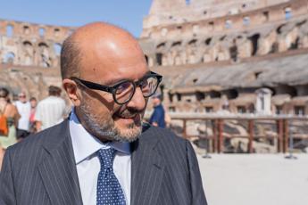 Sangiuliano in visita al Colosseo, poi riunione al ministero