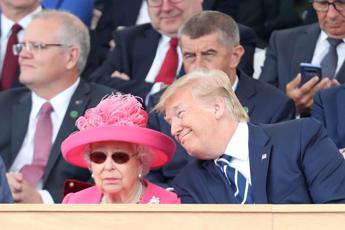 Trump? Secondo la regina Elisabetta era “molto scortese”: la rivelazione