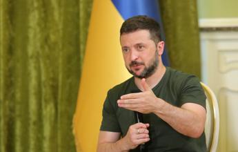 Ucraina, Zelensky: “Russia ricatta il mondo con minaccia catastrofe a Zaporizhzhia”