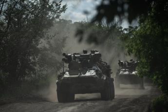 Ucraina, procede avanzata nel Kursk. Russia: “Nato ha aiutato Kiev”