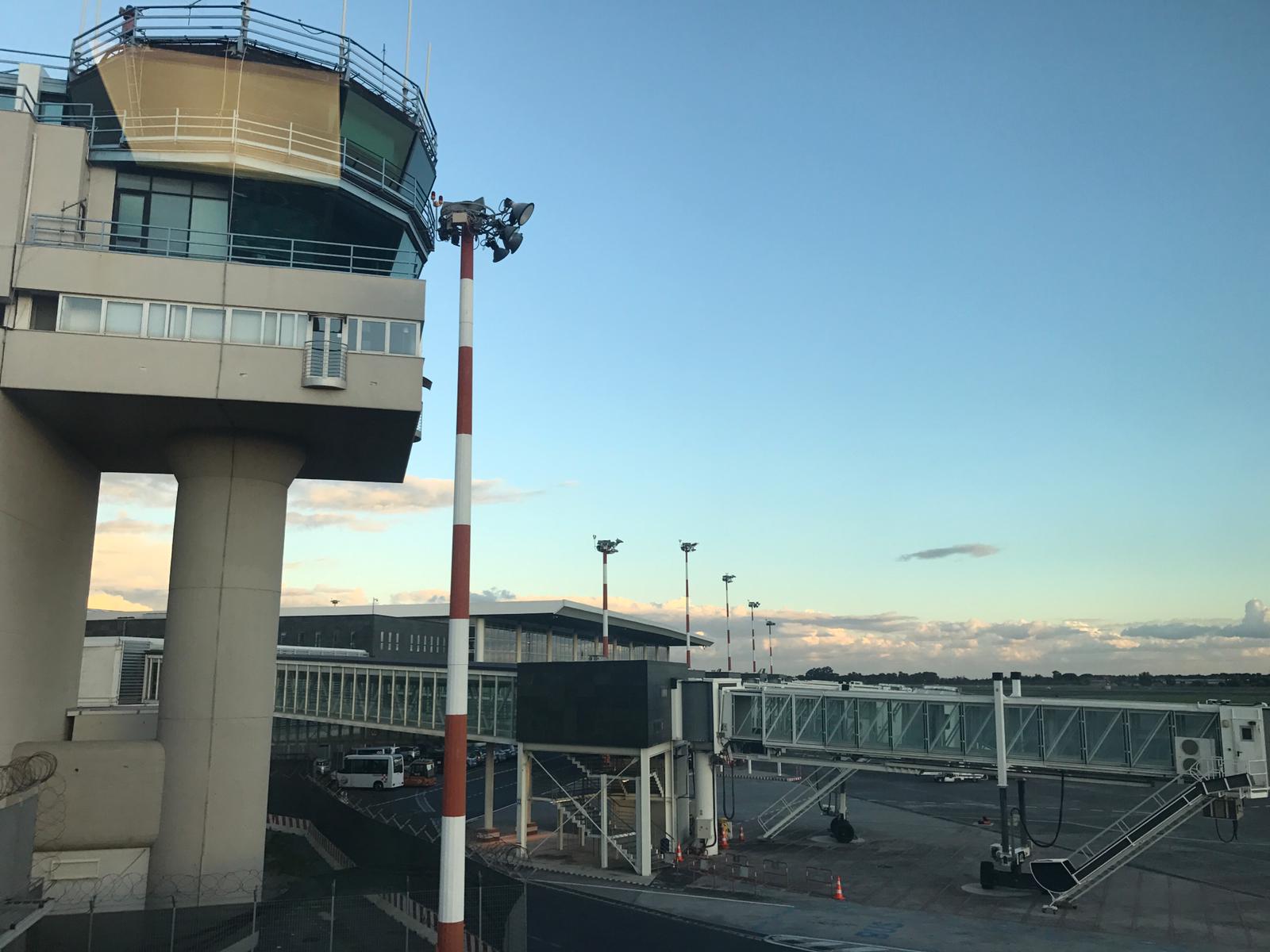 Incidente durante l’atterraggio di un velivolo della scuola volo all’aeroporto di Catania, nessun ferito