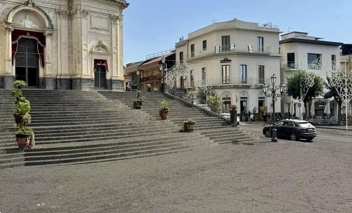 Emergenza cenere Etna: chiesta da Schifani dichiarazione di crisi al Dipartimento nazionale di Protezione Civile