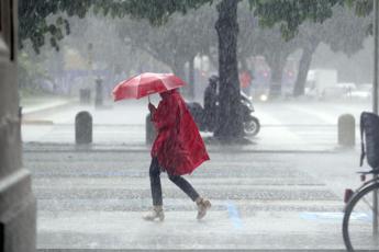 Bomba d’acqua su Roma, scatta l’allerta meteo. Le previsioni su tutta Italia