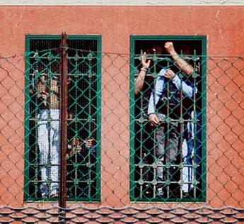 Due fratelli evadono dal carcere Beccaria: “Erano a capo delle rivolte”