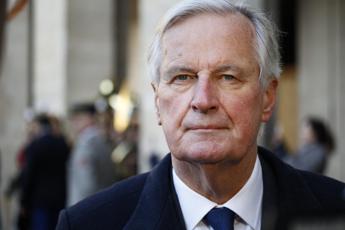 Francia, Macron nomina premier Barnier