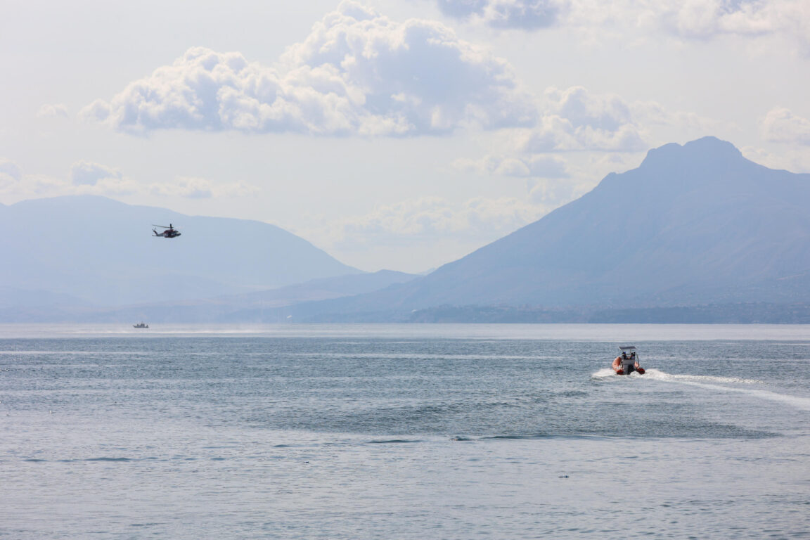 Turista scozzese scompare in mare, si attivano le ricerche, ma lei era sana e salva essendo tornata a nuoto a riva