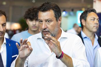 “I rom se li porti a Strasburgo”, Salvini replica all’organo anti razzismo del Consiglio Ue