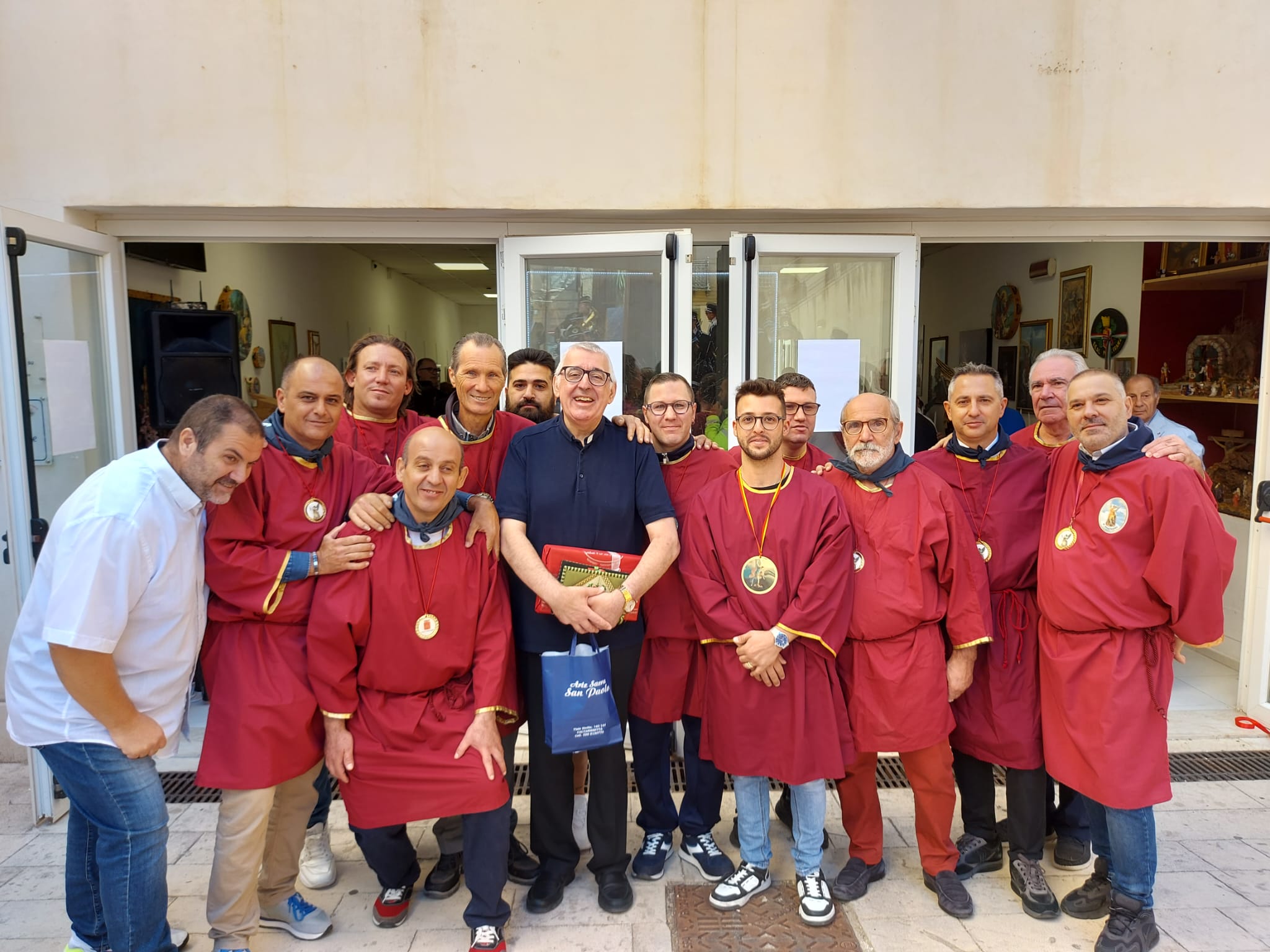 Caltanissetta. Associazione Presepisti Nisseni, ampia partecipazione all’inaugurazione della mostra dedicata a San Michele