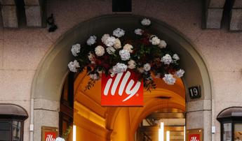 Il flagship store illy di Monte Napoleone compie 2 anni, galà a Milano per festeggiare