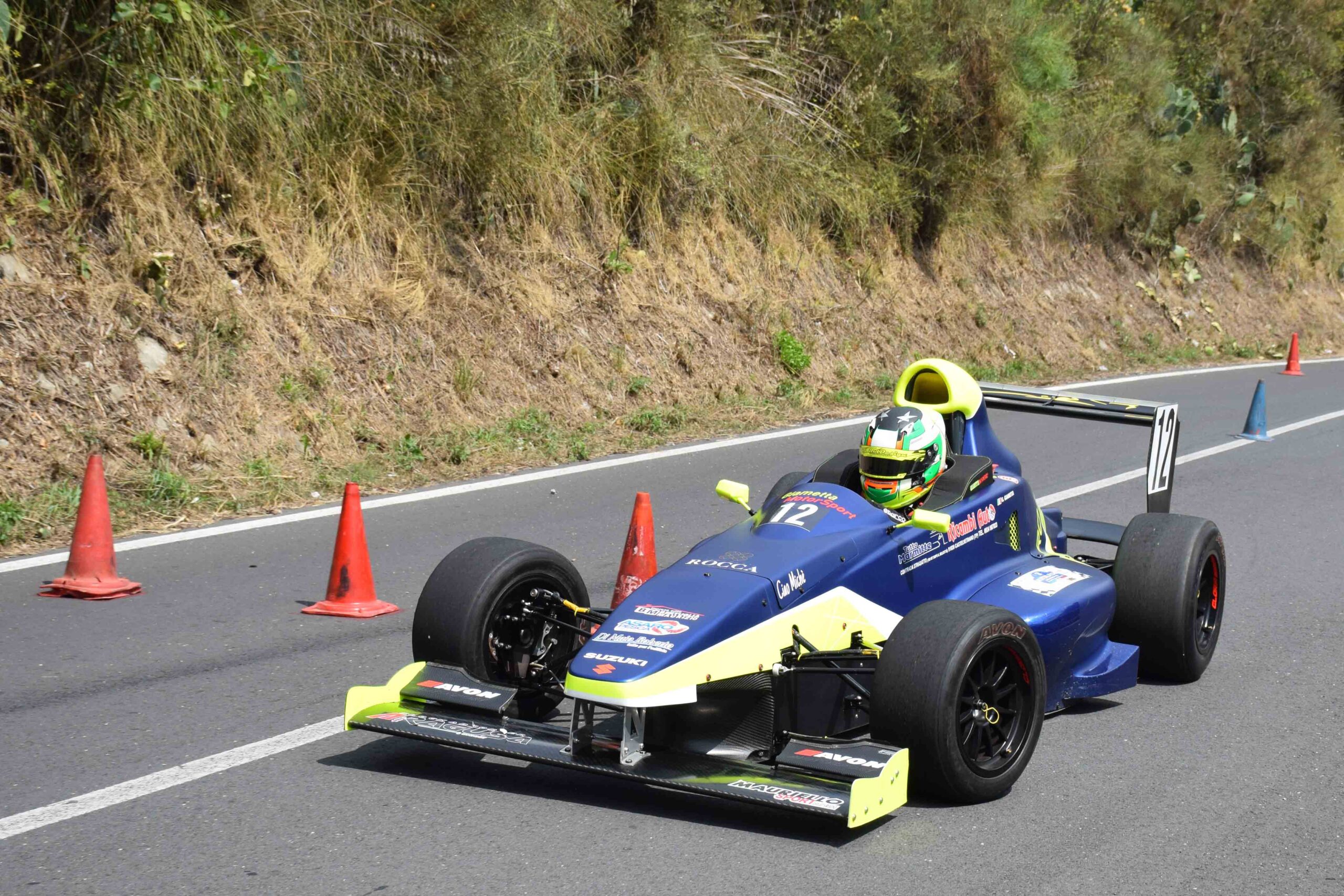 Motori. Giuseppe Giametta su Formula Gloria B5 vince il 3° Autoslalom Città di Ucria