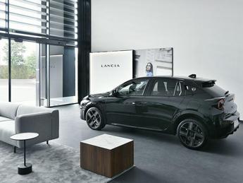 Lancia apre il primo show-room a Parigi e Barcellona