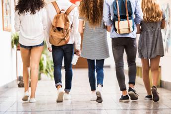 Caltanissetta, pubblicato avviso sul contributo per il trasporto di alunni pendolari delle scuole secondarie