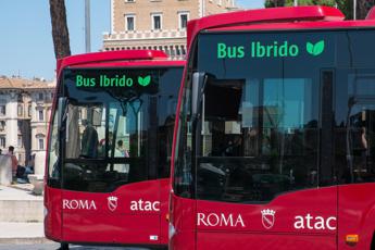 Roma e biglietti bus a 2 euro, M5S: “Stop a misura iniqua”