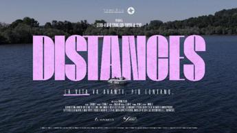 Tumori, la vita oltre il cancro al seno nella docuserie ‘Distances’