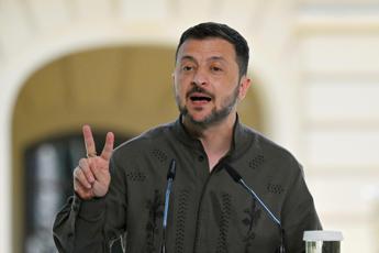 Ucraina, Zelensky: “Offensiva Russia a Kursk”