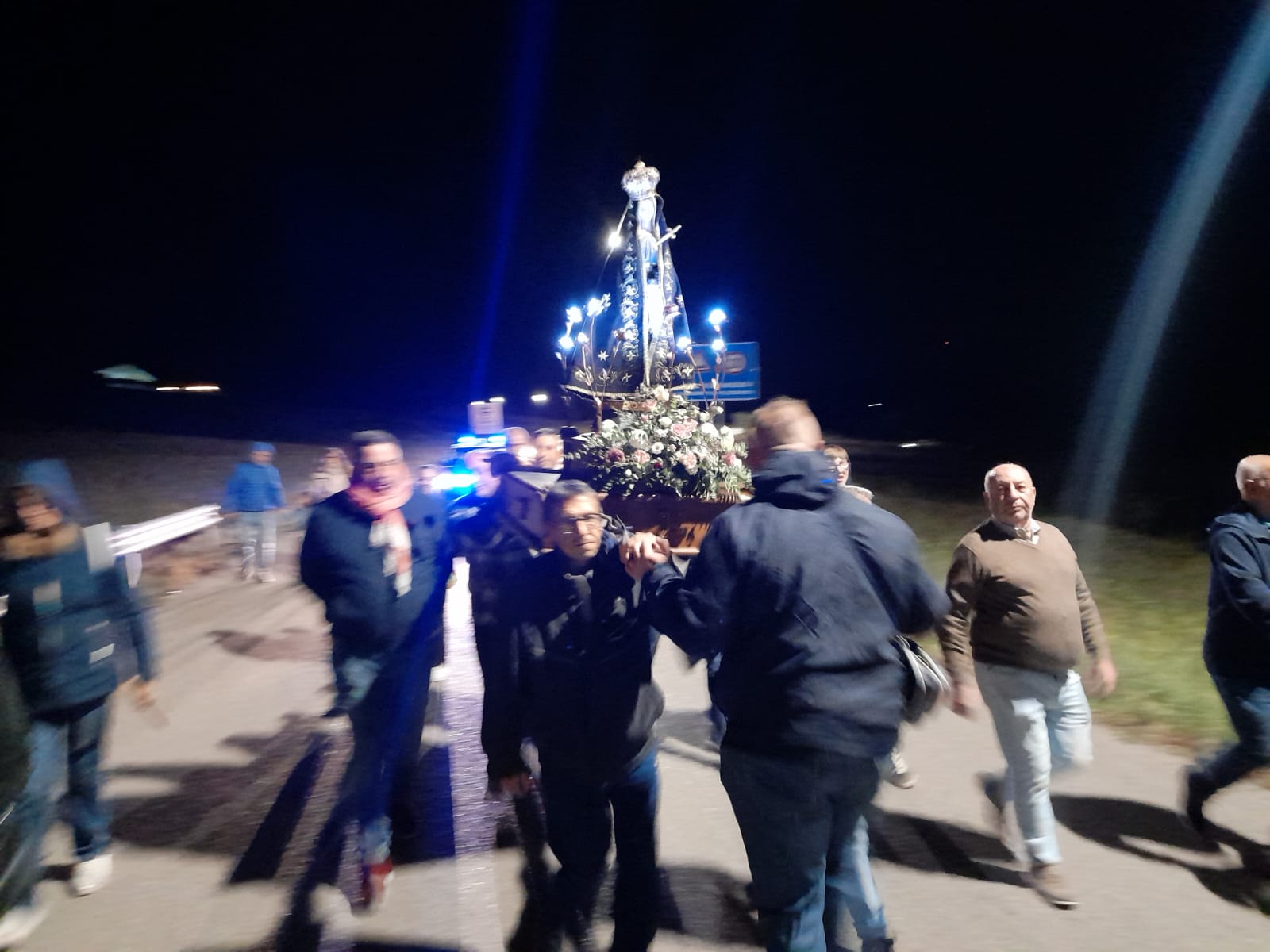 Resuttano, variceddra Addolorata in processione. Sagra del “masticuttino” fra assaggi e musiche