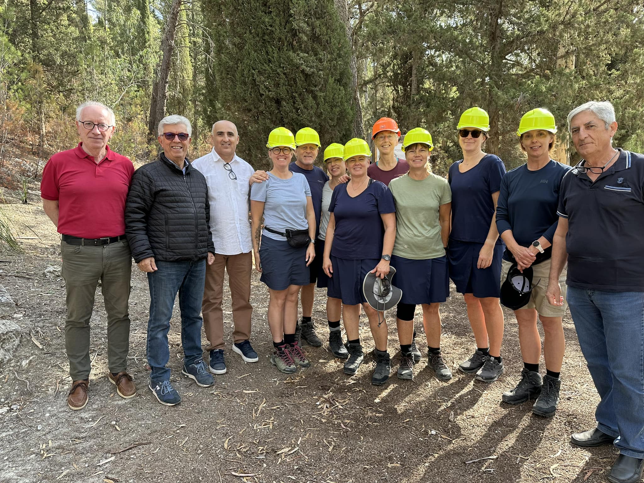 San Cataldo. Gruppo di svedesi in visita al sito geominerario di Gabara