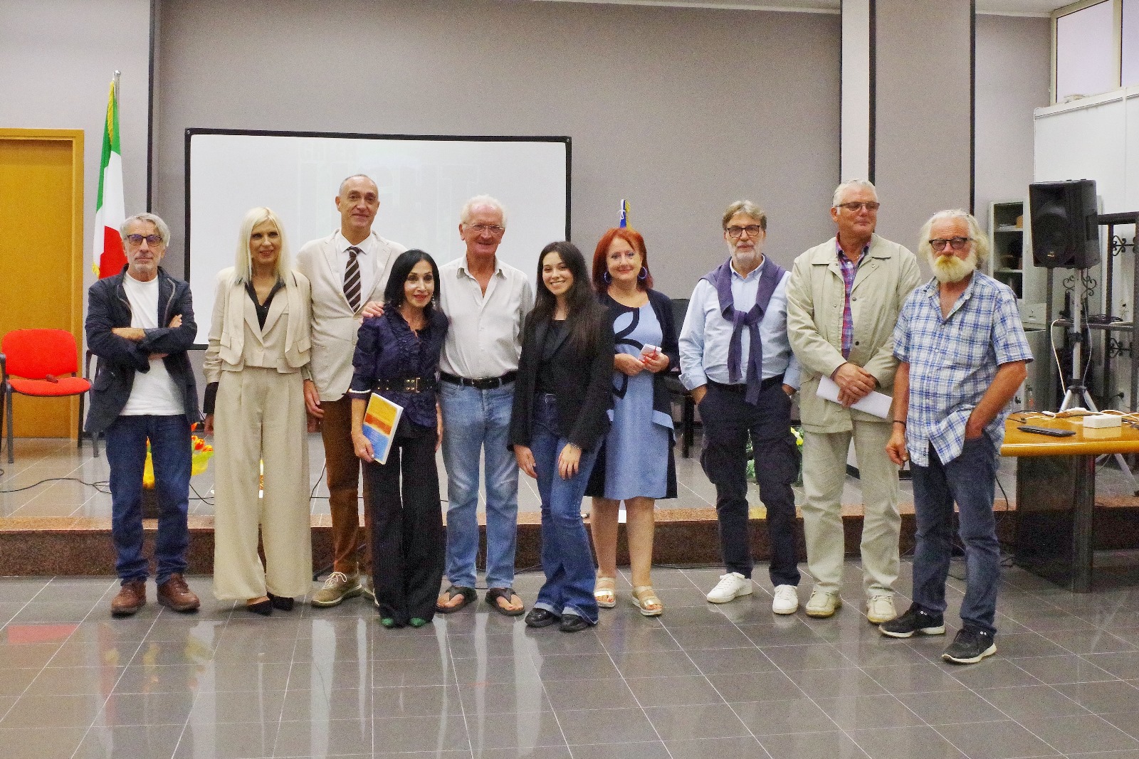 San Cataldo. Arte, musica e libri: emozioni all’incontro del gruppo di lettura “Incontriamoci in Biblioteca”