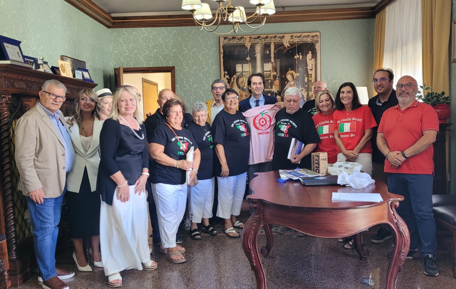 San Cataldo. Gruppo di turisti della Pennsylvania accolto nel palazzo comunale