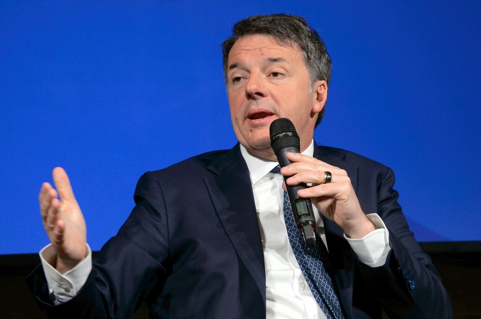 Renzi “Meloni fa propaganda ma magistrati la smettano con le chat”